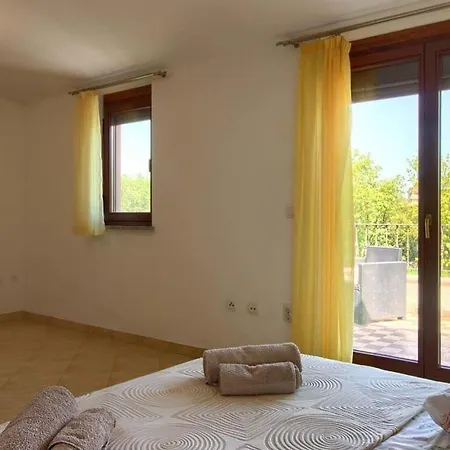 Villa Joy With Private Pool Ližnjan